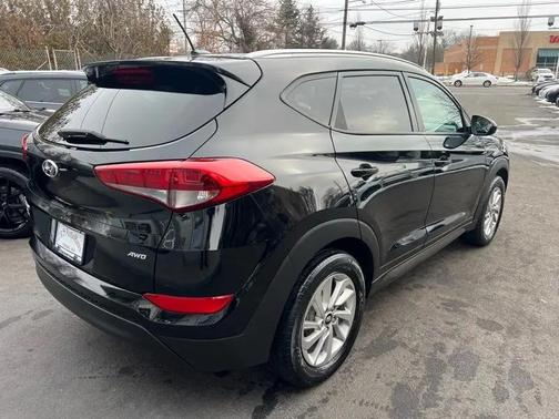 2016 Hyundai TUCSON SE
