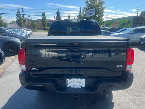 2017 Toyota Tacoma SR5