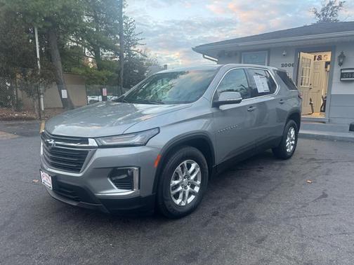 2023 Chevrolet Traverse LS