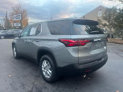 2023 Chevrolet Traverse LS