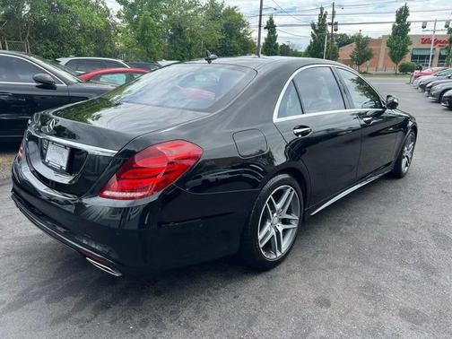 Black 2015 Mercedes-Benz S-Class S550