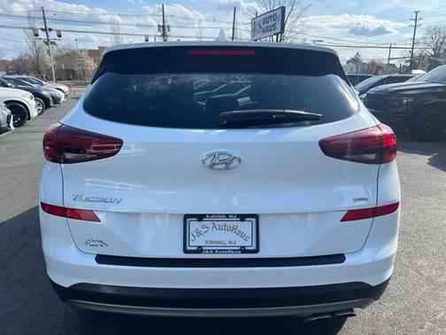 White 2021 Hyundai TUCSON Sport AWD