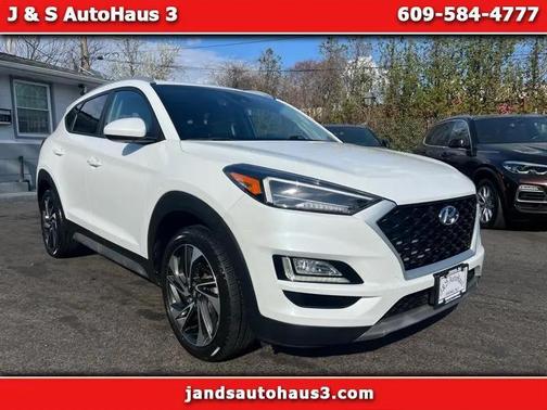 White 2021 Hyundai TUCSON Sport AWD