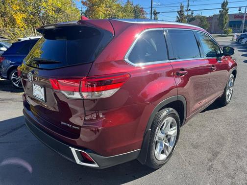 2017 Toyota Highlander Limited