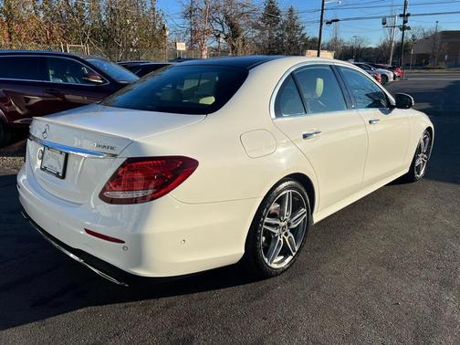 2019 Mercedes-Benz E-Class E300 Luxury 4MATIC Sedan