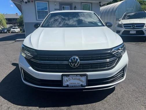 White 2022 Volkswagen Jetta 1.4T S