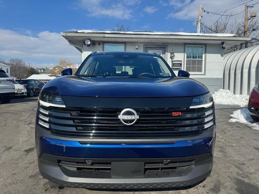 2025 Nissan Kicks SR