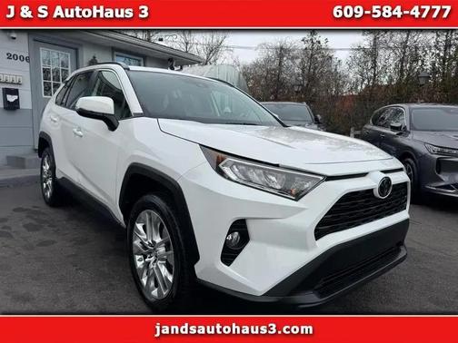 2019 Toyota RAV4 XLE Premium