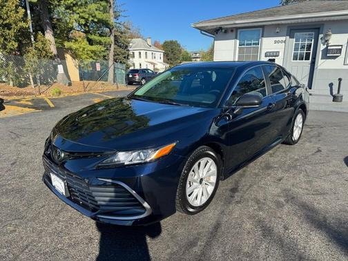 2022 Toyota Camry LE