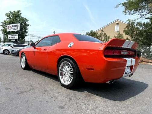 2010 Dodge Challenger SRT8