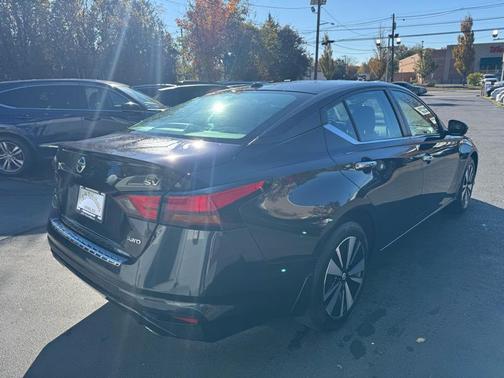 2021 Nissan Altima 2.5 SV