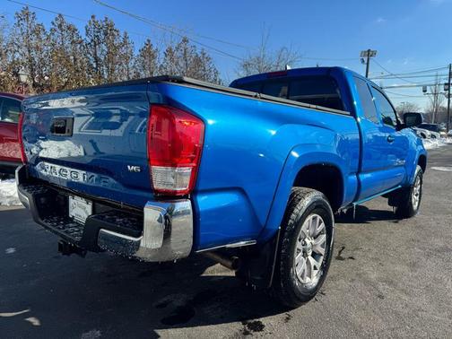 2017 Toyota Tacoma SR5