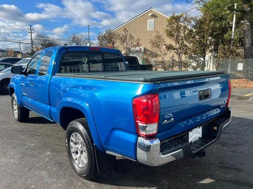 2017 Toyota Tacoma SR5