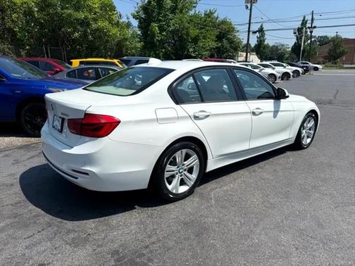 2016 BMW 328 328i xDrive Sedan