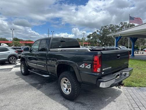 2003 Chevrolet Silverado 2500 LS H/D Extended Cab