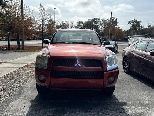 2008 Mitsubishi Raider LS