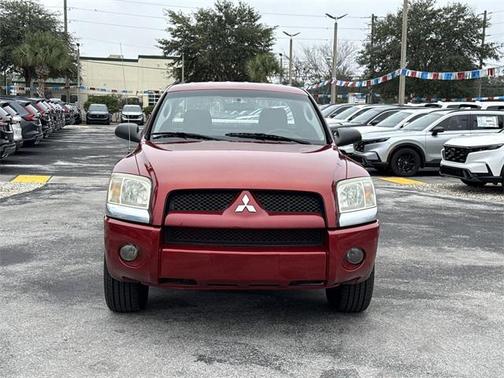 2008 Mitsubishi Raider LS