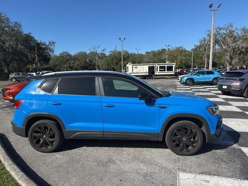 2023 Volkswagen Taos 1.5T SE