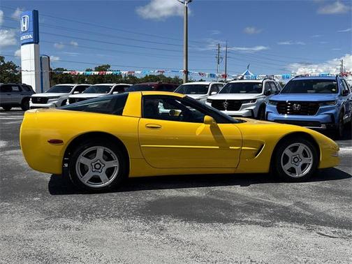 2000 Chevrolet Corvette Base