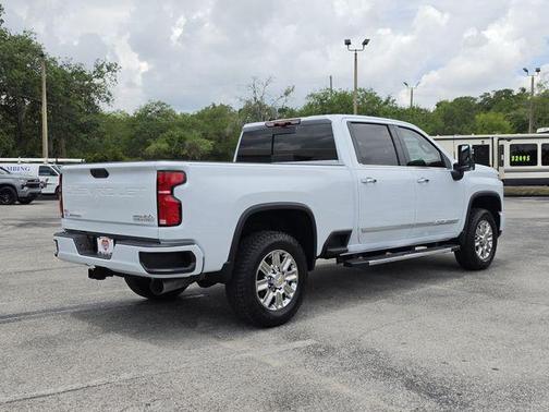 Polar White Tricoat 2026 Chevrolet Silverado 2500 High Country
