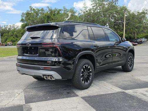 Mosaic Black Metallic 2026 Chevrolet Traverse AWD Z71
