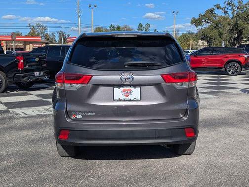 2019 Toyota Highlander LE I4