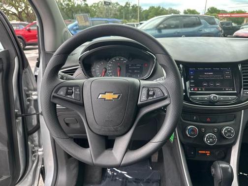 2022 Chevrolet Trax LS