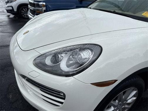2011 Porsche Cayenne Base