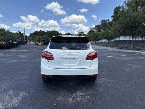 2011 Porsche Cayenne Base