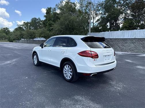 2011 Porsche Cayenne Base