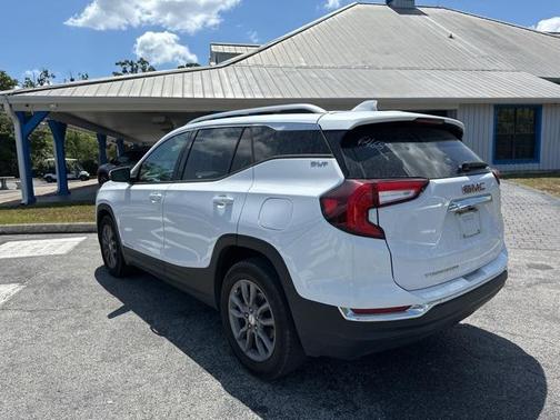 2023 GMC Terrain SLT