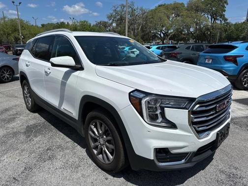 2023 GMC Terrain SLT
