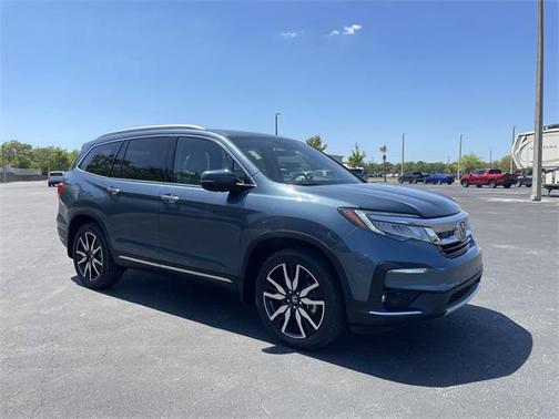 2022 Honda Pilot Touring 8-Passenger