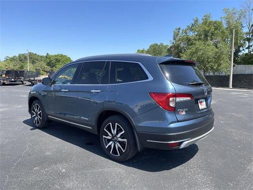 2022 Honda Pilot Touring 8-Passenger