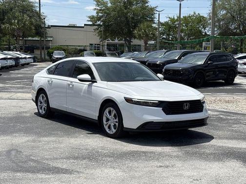 Platinum White Pearl 2025 Honda Accord LX 1.5T