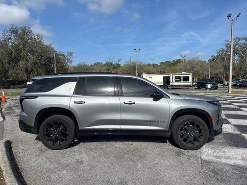 Sterling Gray Metallic 2024 Chevrolet Traverse RS