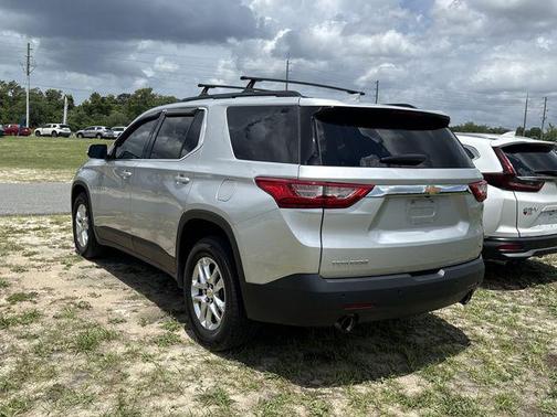 Silver Ice Metallic 2019 Chevrolet Traverse LT Cloth