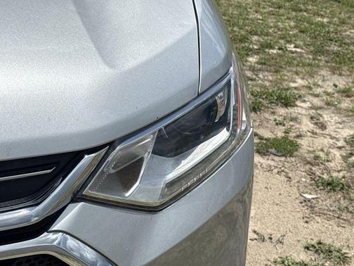 Silver Ice Metallic 2019 Chevrolet Traverse LT Cloth