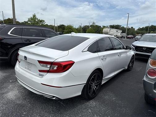 2022 Honda Accord Hybrid Touring