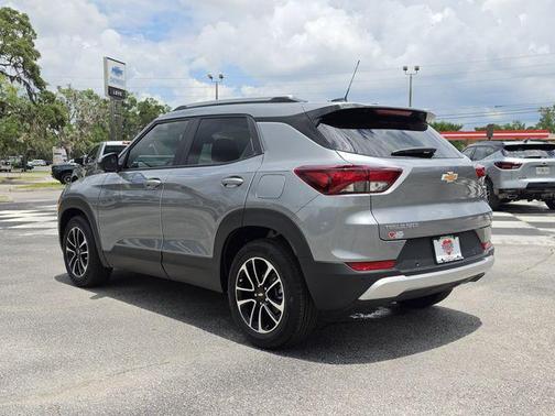 Sterling Gray Metallic 2026 Chevrolet Trailblazer LT