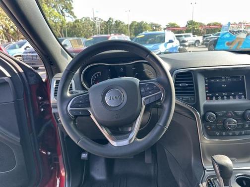 2021 Jeep Grand Cherokee Laredo