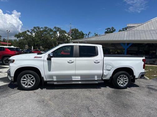 Summit White 2019 Chevrolet Silverado 1500 LT