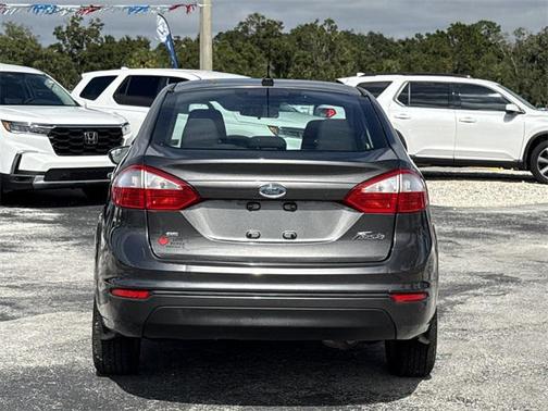 2015 Ford Fiesta SE
