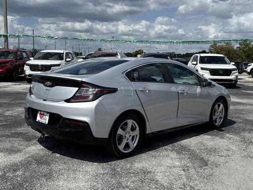 Silver Ice Metallic 2017 Chevrolet Volt LT