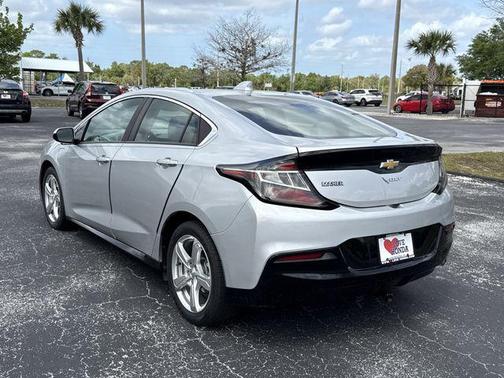 Silver Ice Metallic 2017 Chevrolet Volt LT