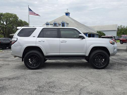 Classic Silver Metallic 2021 Toyota 4Runner SR5