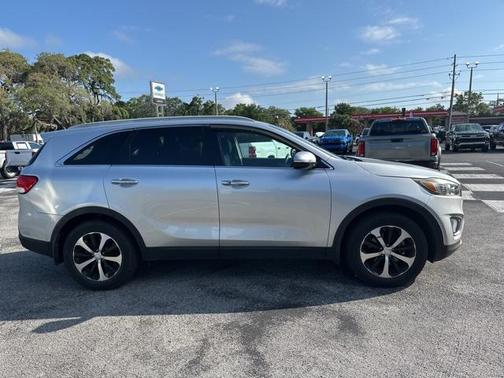 2017 Kia Sorento EX