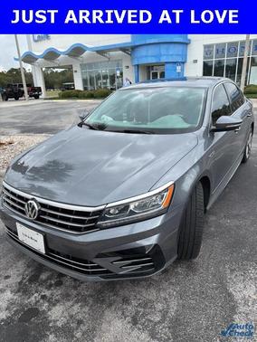 2019 Volkswagen Passat 2.0T R-Line