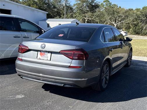 2019 Volkswagen Passat 2.0T R-Line