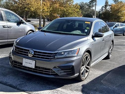 2019 Volkswagen Passat 2.0T R-Line